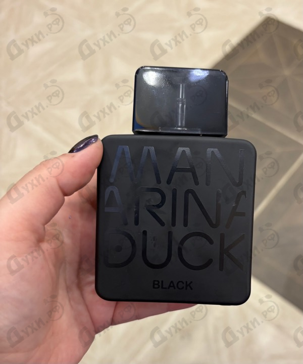 Парфюмерия Pure Black от Mandarina Duck