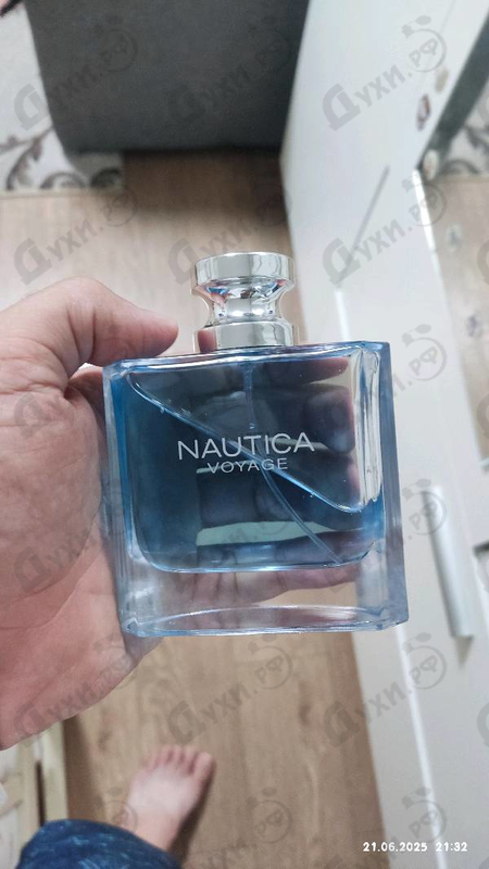 Духи Voyage от Nautica