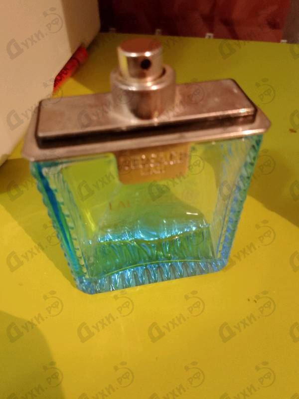 Парфюмерия Eau Fraiche от Versace