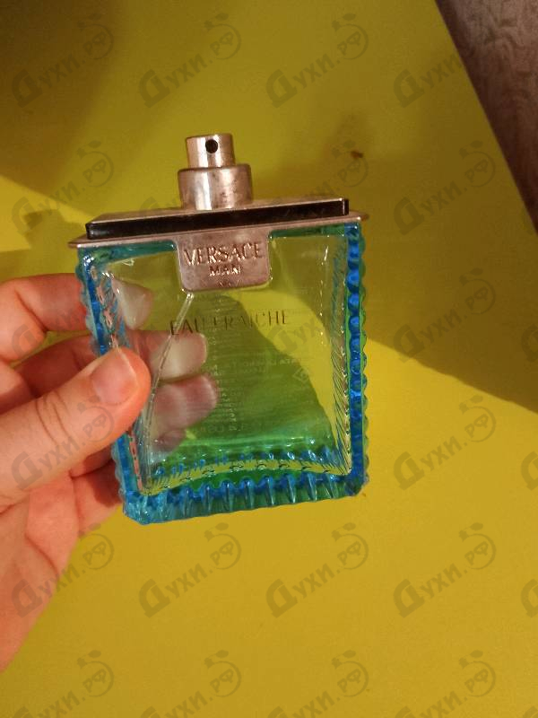 Парфюмерия Eau Fraiche от Versace
