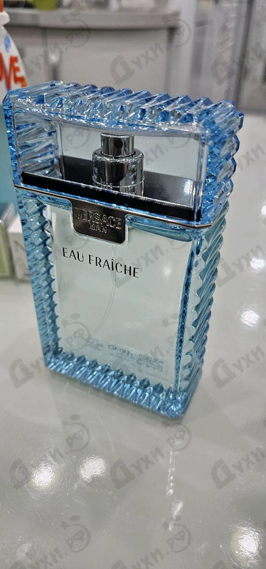Парфюмерия Eau Fraiche от Versace