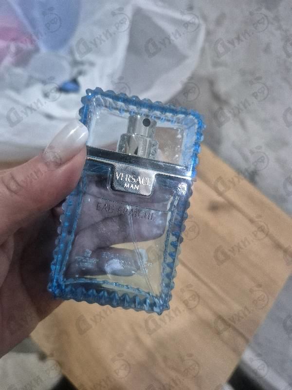 Парфюмерия Eau Fraiche от Versace