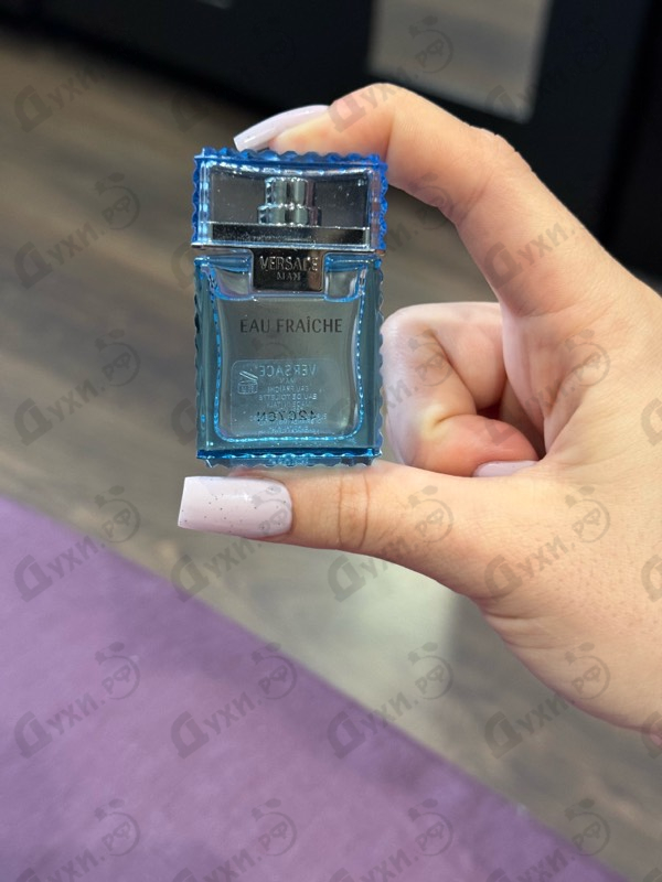 Духи Eau Fraiche от Versace