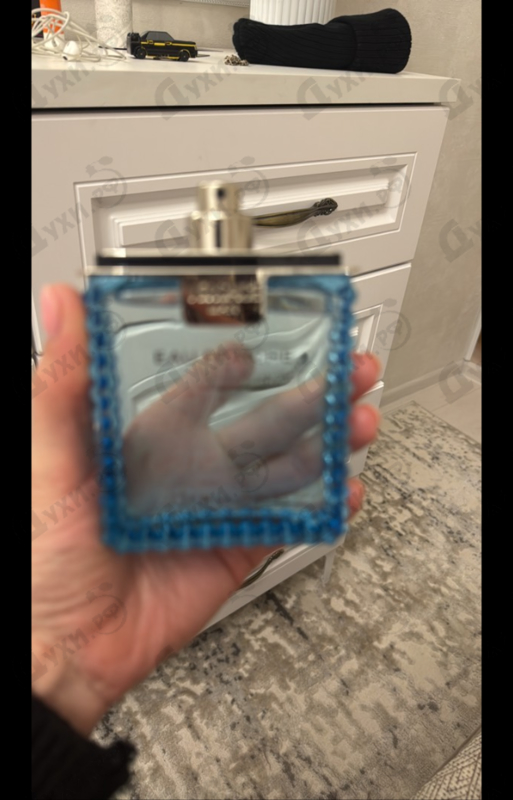 Парфюмерия Eau Fraiche от Versace