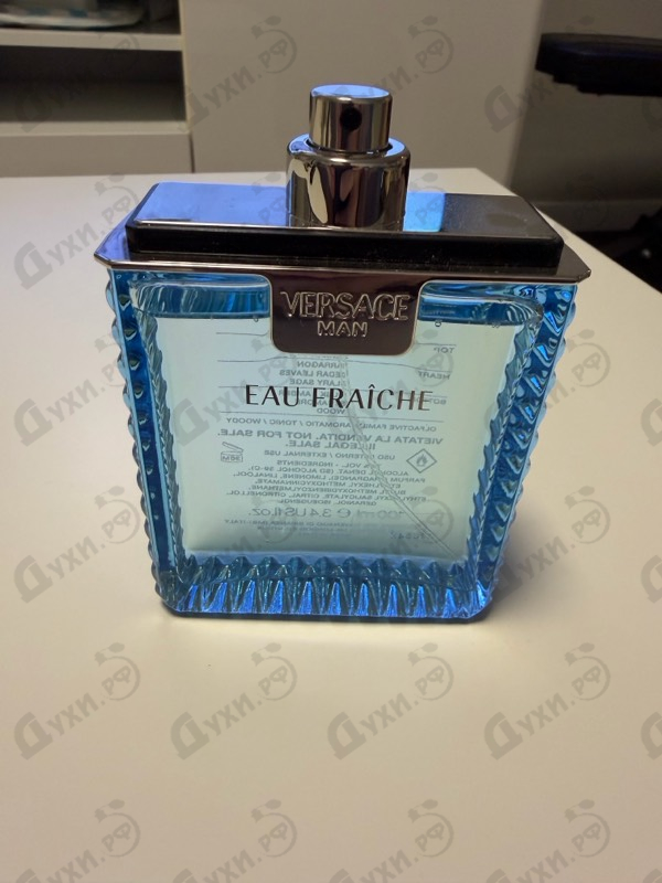 Парфюмерия Eau Fraiche от Versace