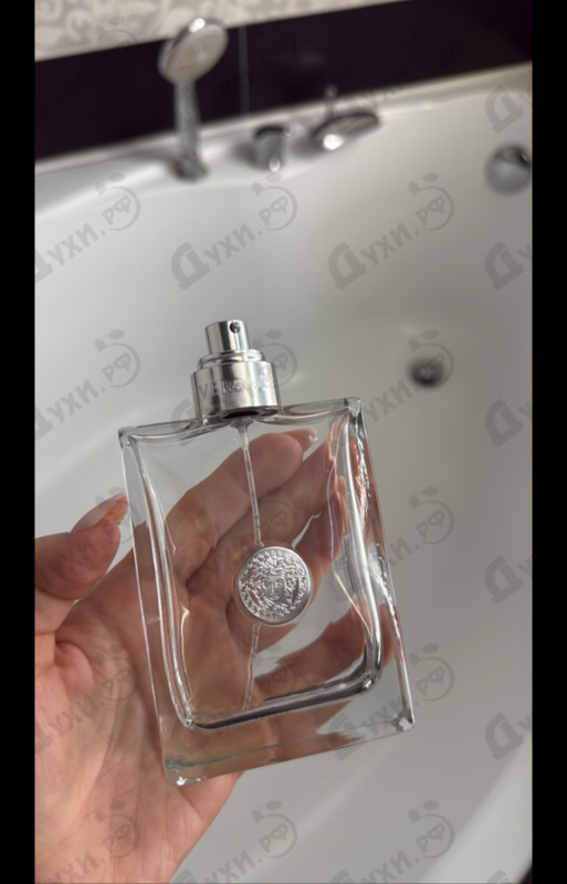 Парфюмерия Pour Homme от Versace