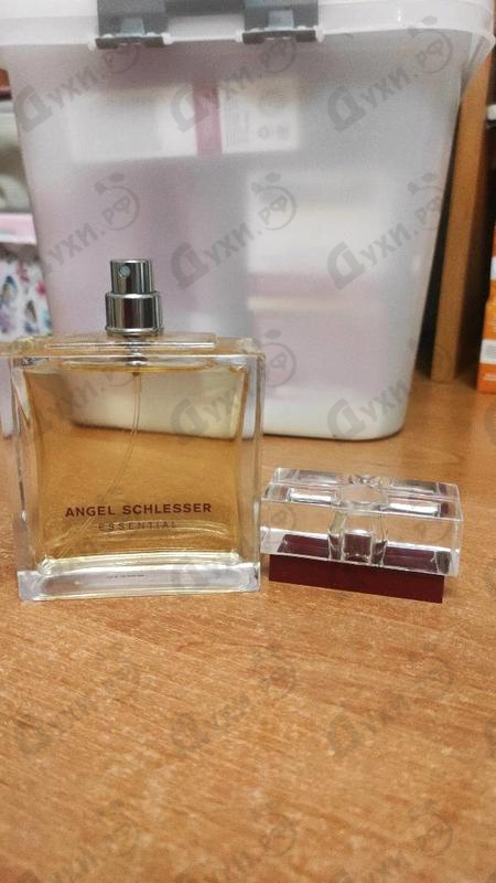 Парфюмерия Essential от Angel Schlesser Парфюмерия Angel Schlesser Essential