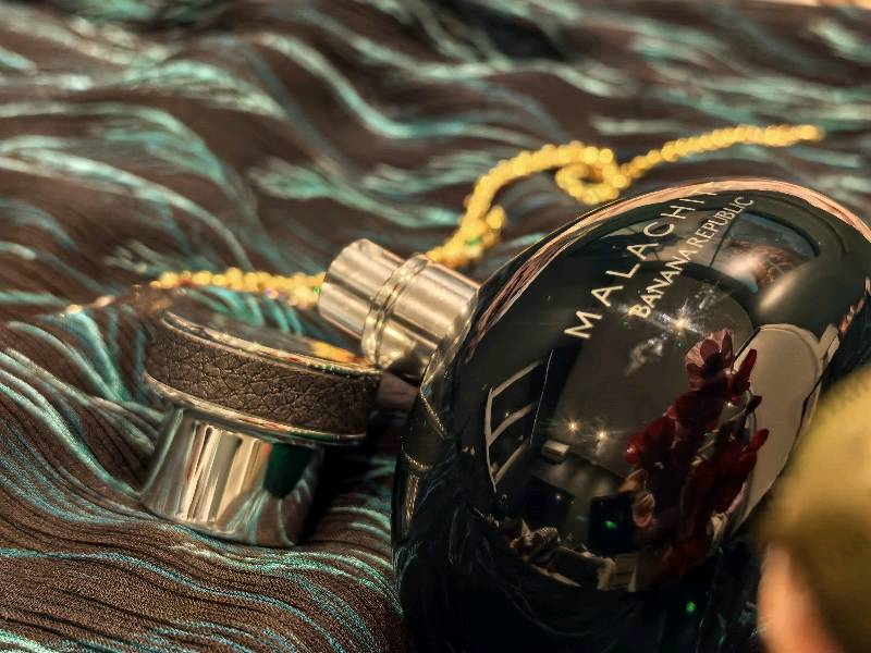 Парфюмерия Malachite от Banana Republic