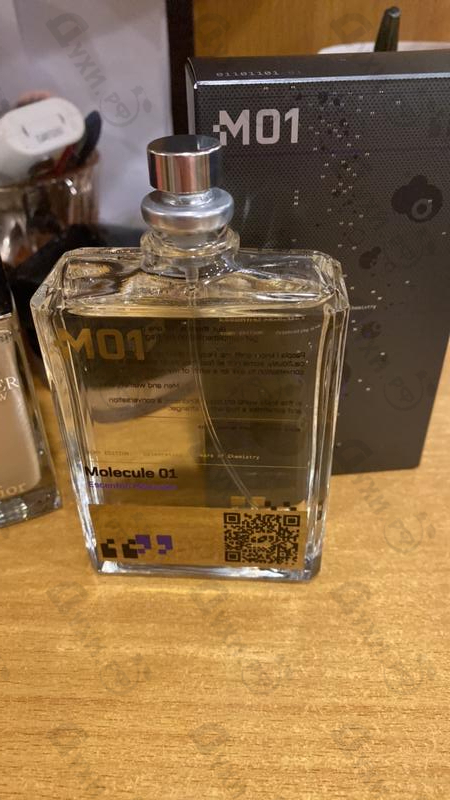 Парфюмерия Molecule 01  The Story Edition от Escentric Molecules Парфюмерия Escentric Molecules Molecule 01  The Story Edition