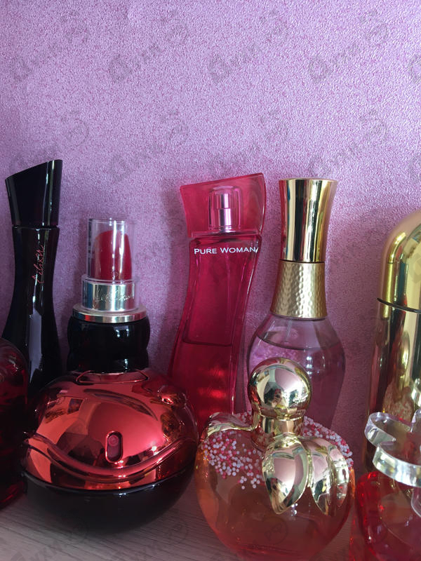 Парфюмерия Pure Women от Bruno Banani