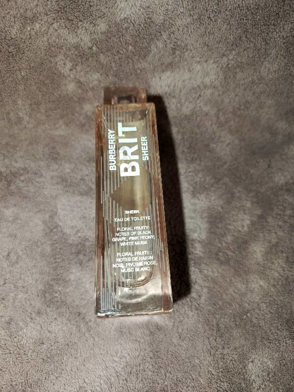 Духи Brit Sheer от Burberry