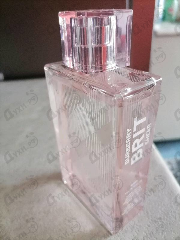 Духи Brit Sheer от Burberry