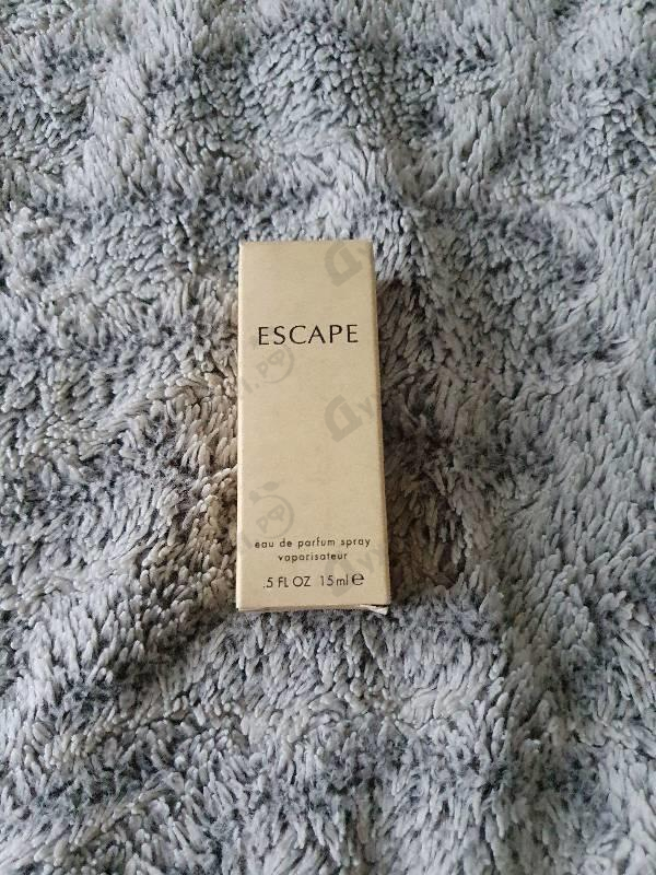 Парфюмерия Escape от Calvin Klein