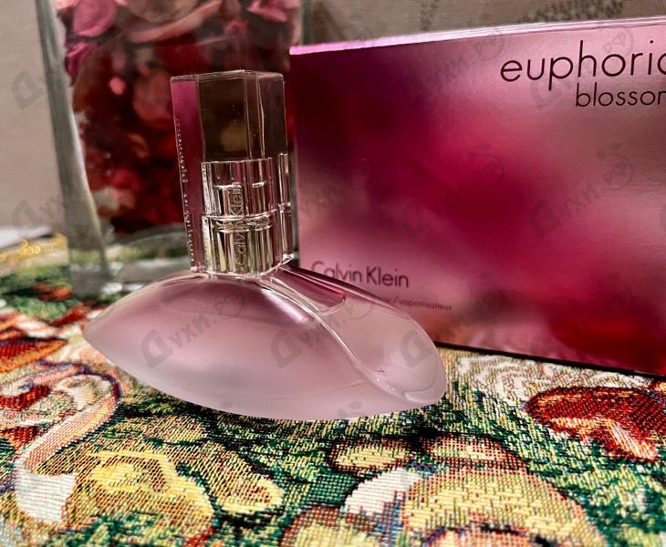 Духи Calvin Klein Euphoria Blossom Парфюмерия Euphoria Blossom от Calvin Klein