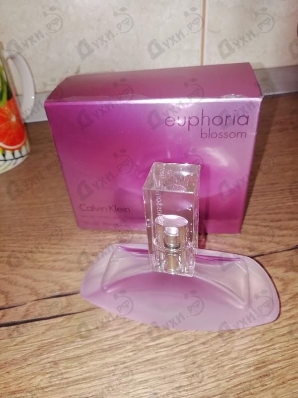 Парфюмерия Calvin Klein Euphoria Blossom