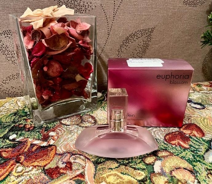 Купить Euphoria Blossom от Calvin Klein