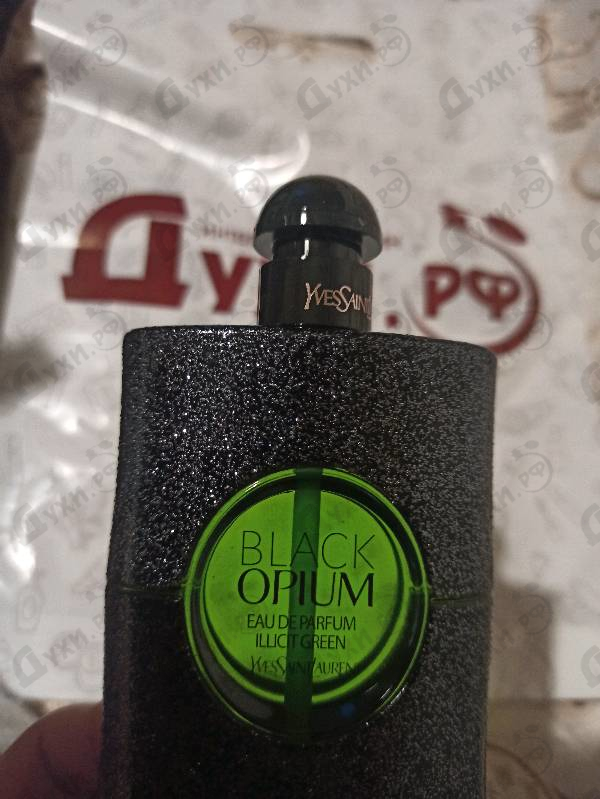 Духи Black Opium Illicit Green от Yves Saint Laurent
