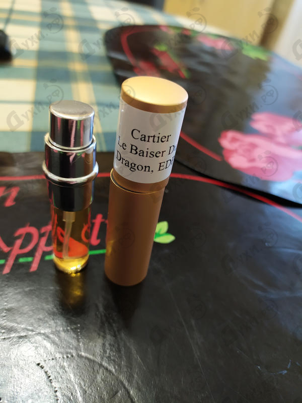 Парфюмерия Cartier Le Baiser Du Dragon