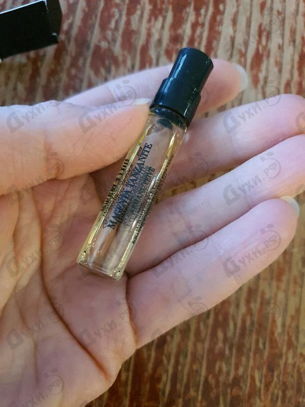 Парфюмерия Magenta Tanzanite от Giorgio Armani