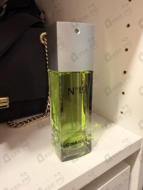 Купить 19 от Chanel