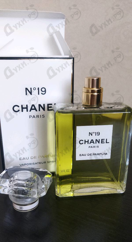 Купить 19 от Chanel