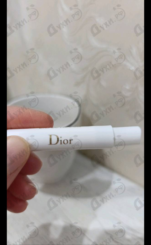 Парфюмерия Jadore от Christian Dior