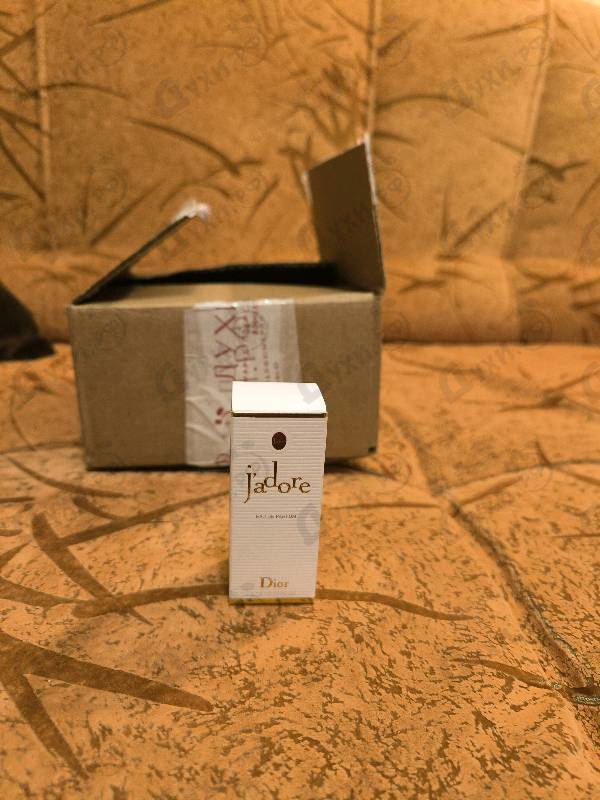 Парфюмерия Jadore от Christian Dior