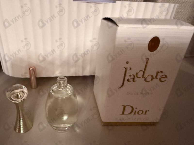 Парфюмерия Jadore от Christian Dior