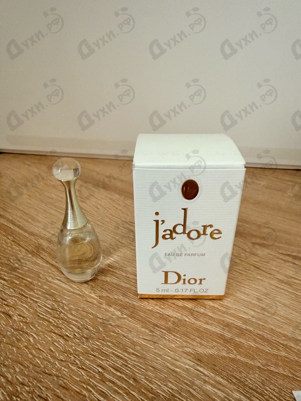 Парфюмерия Jadore от Christian Dior