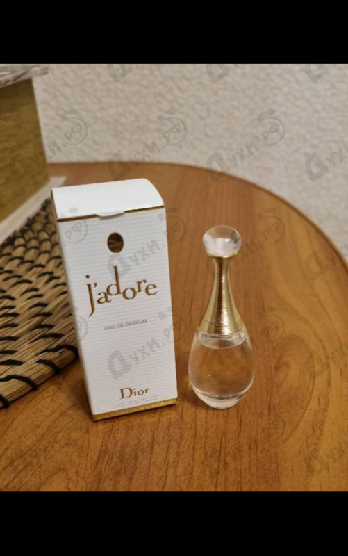 Духи Jadore от Christian Dior