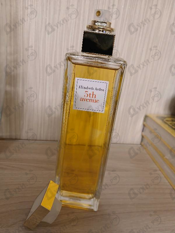 Духи 5th Avenue от Elizabeth Arden