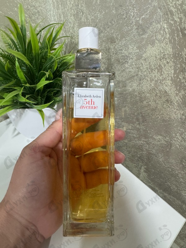 Духи 5th Avenue от Elizabeth Arden