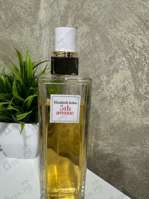 Духи 5th Avenue от Elizabeth Arden