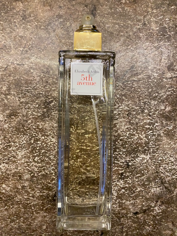 Духи 5th Avenue от Elizabeth Arden