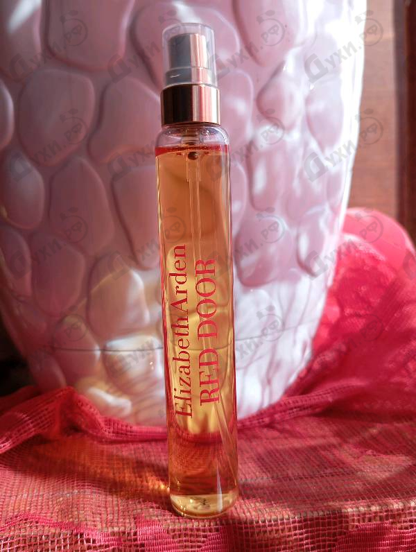 Духи Red Door от Elizabeth Arden