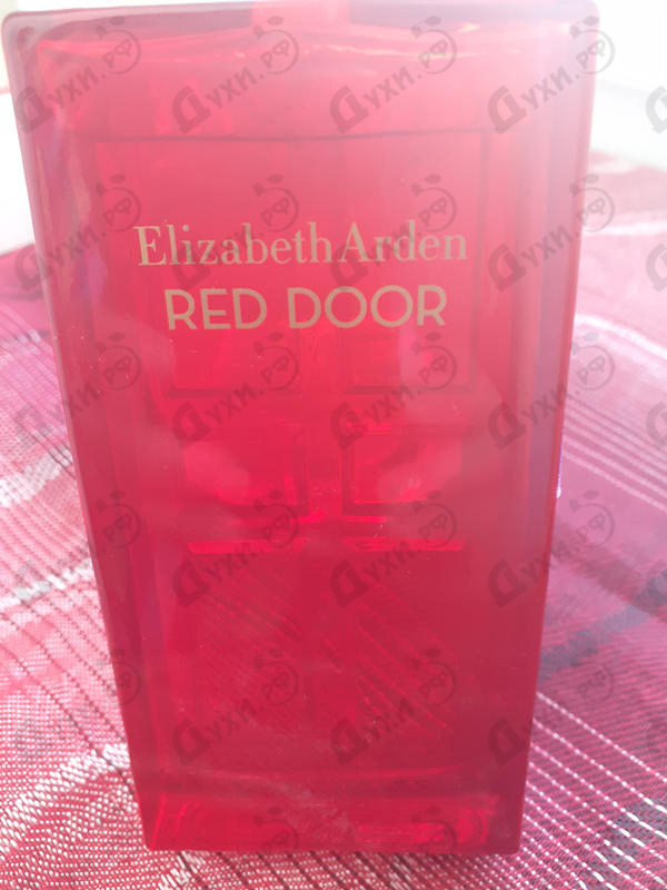 Духи Red Door от Elizabeth Arden