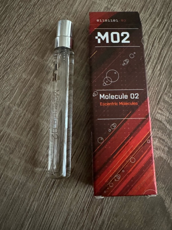 Купить Escentric Molecules Molecule 02