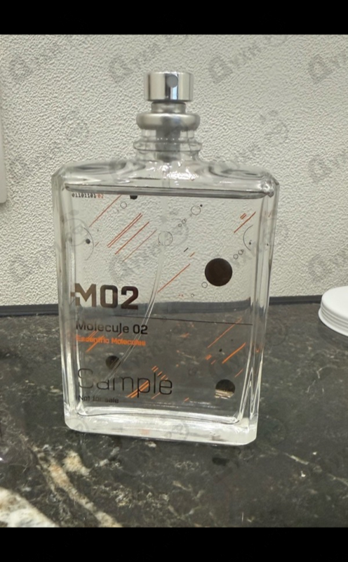 Купить Escentric Molecules Molecule 02