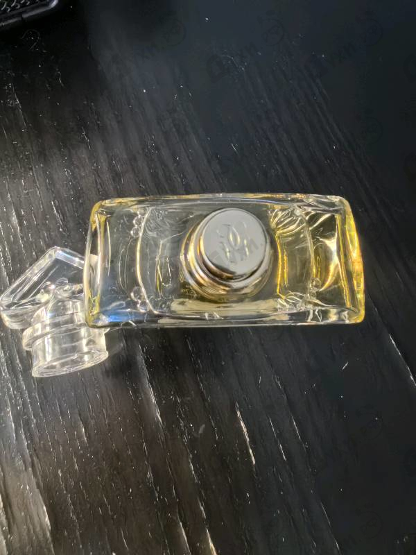 Купить Liu 2021 от Guerlain