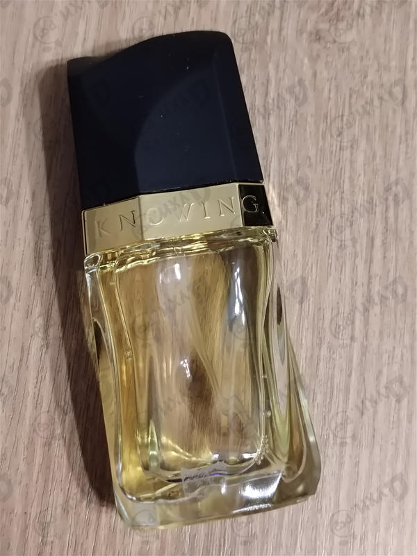 Парфюмерия Knowing от Estee Lauder