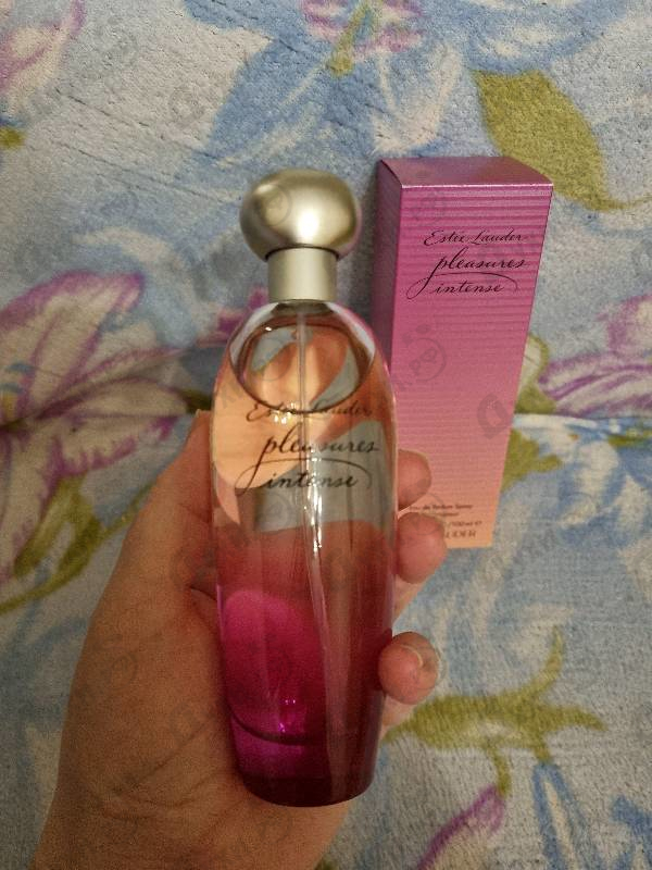 Парфюмерия Estee Lauder Pleasures Intense