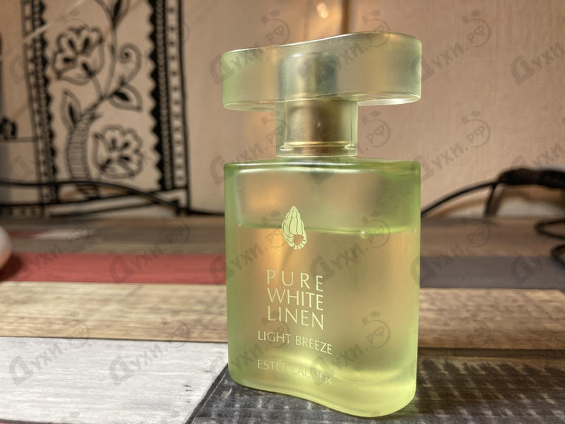 Парфюмерия Estee Lauder Pure White Linen Light Breeze