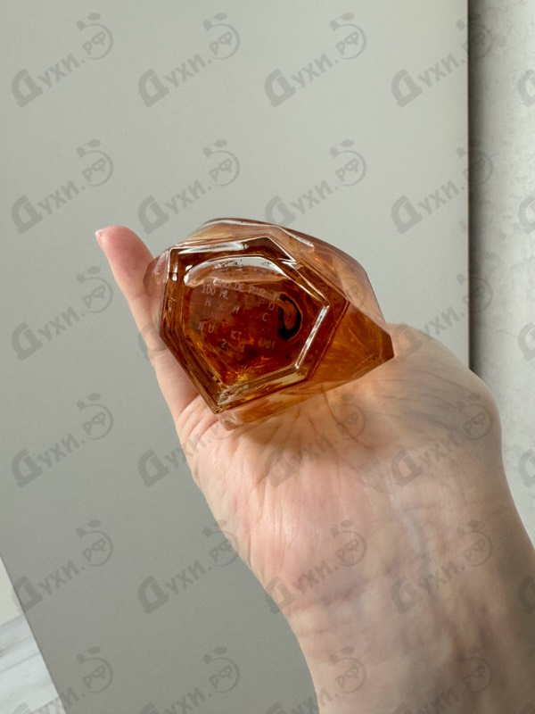 Парфюм Givenchy Ange Ou Demon Le Secret Купить Ange Ou Demon Le Secret от Givenchy