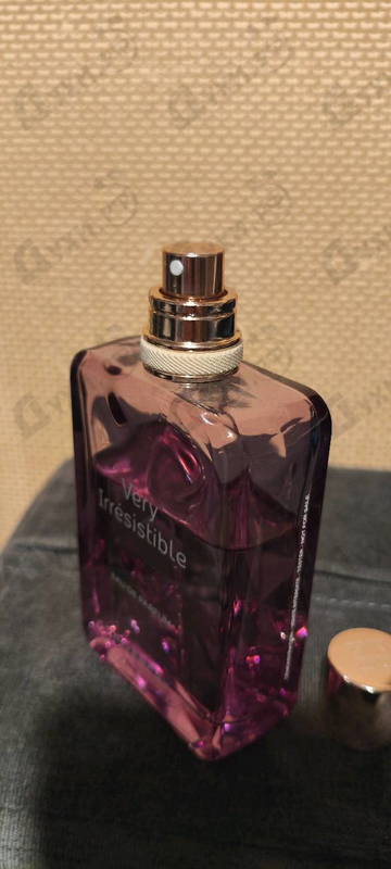 Духи Very Irresistible от Givenchy