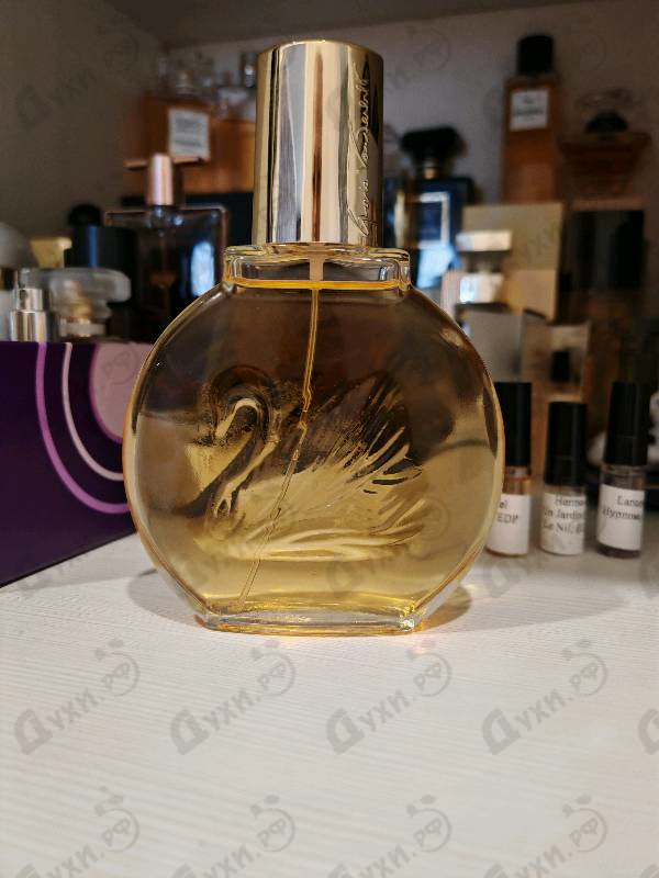 Духи Vanderbilt от Gloria Vanderbilt