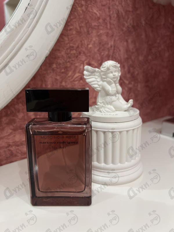 Парфюмерия Musc Noir Rose For Her от Narciso Rodriguez