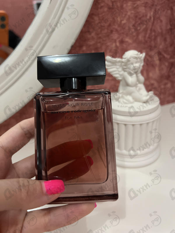 Купить Musc Noir Rose For Her от Narciso Rodriguez