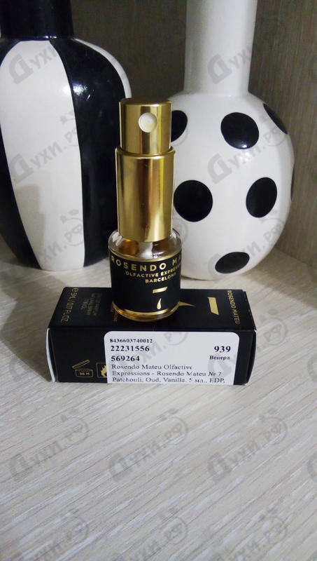 Купить Rosendo Mateu Olfactive Expressions Rosendo Mateu № 7 Patchouli, Oud, Vanilla