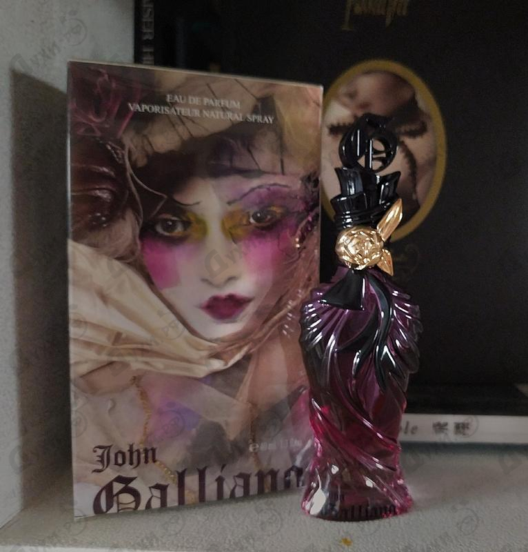 Купить Women от John Galliano