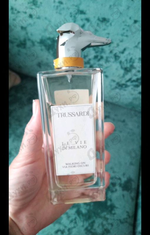 Духи Walking On Via Fiori Oscuri от Trussardi